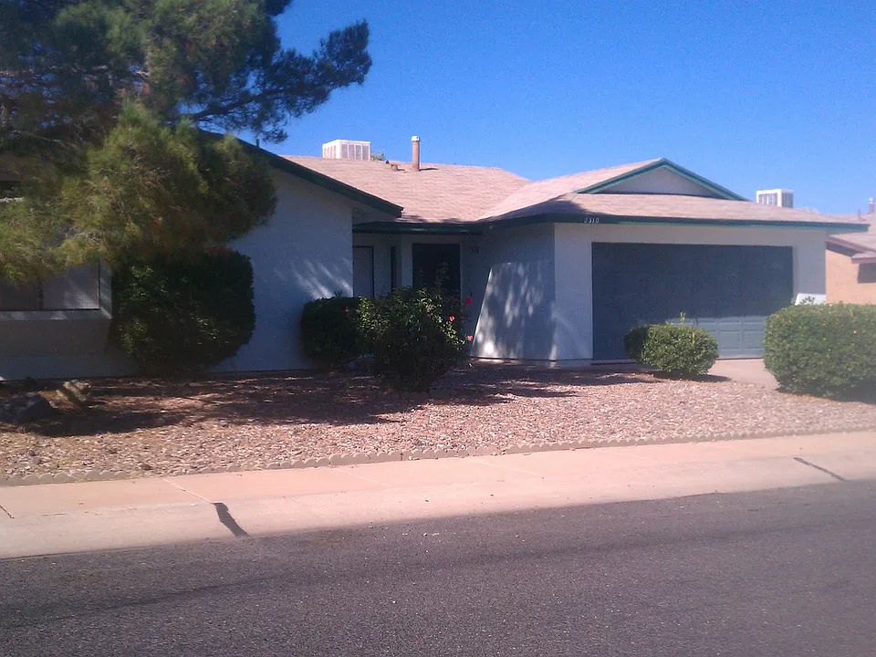 2310 Primrose Dr