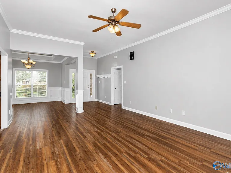 103 Tudor Pl — Photo 3