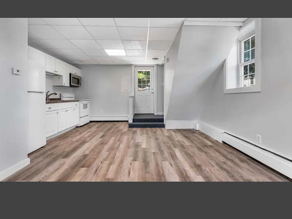 324 Elm St #B