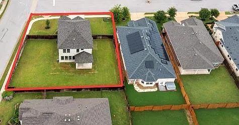 2437 Burberry Ln — Photo 3