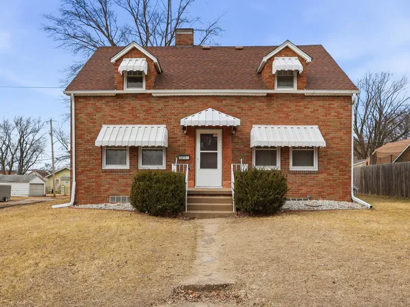 325 23rd St, East Moline, IL 61244