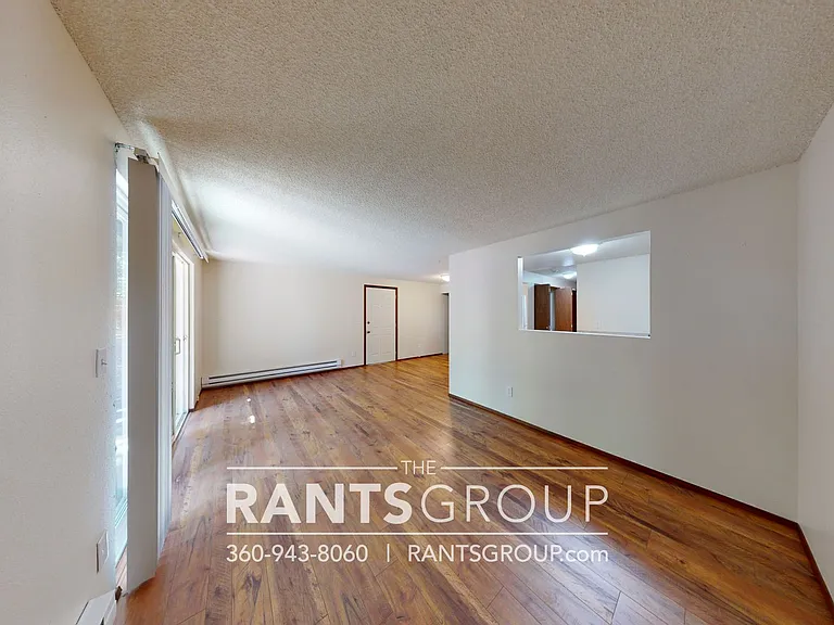 Lovely, wooded 2-bedroom apartment with a large private deck and in-unit washer & dryer! — Photo 32