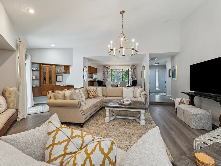 3911 Morrison Cir — Photo 7