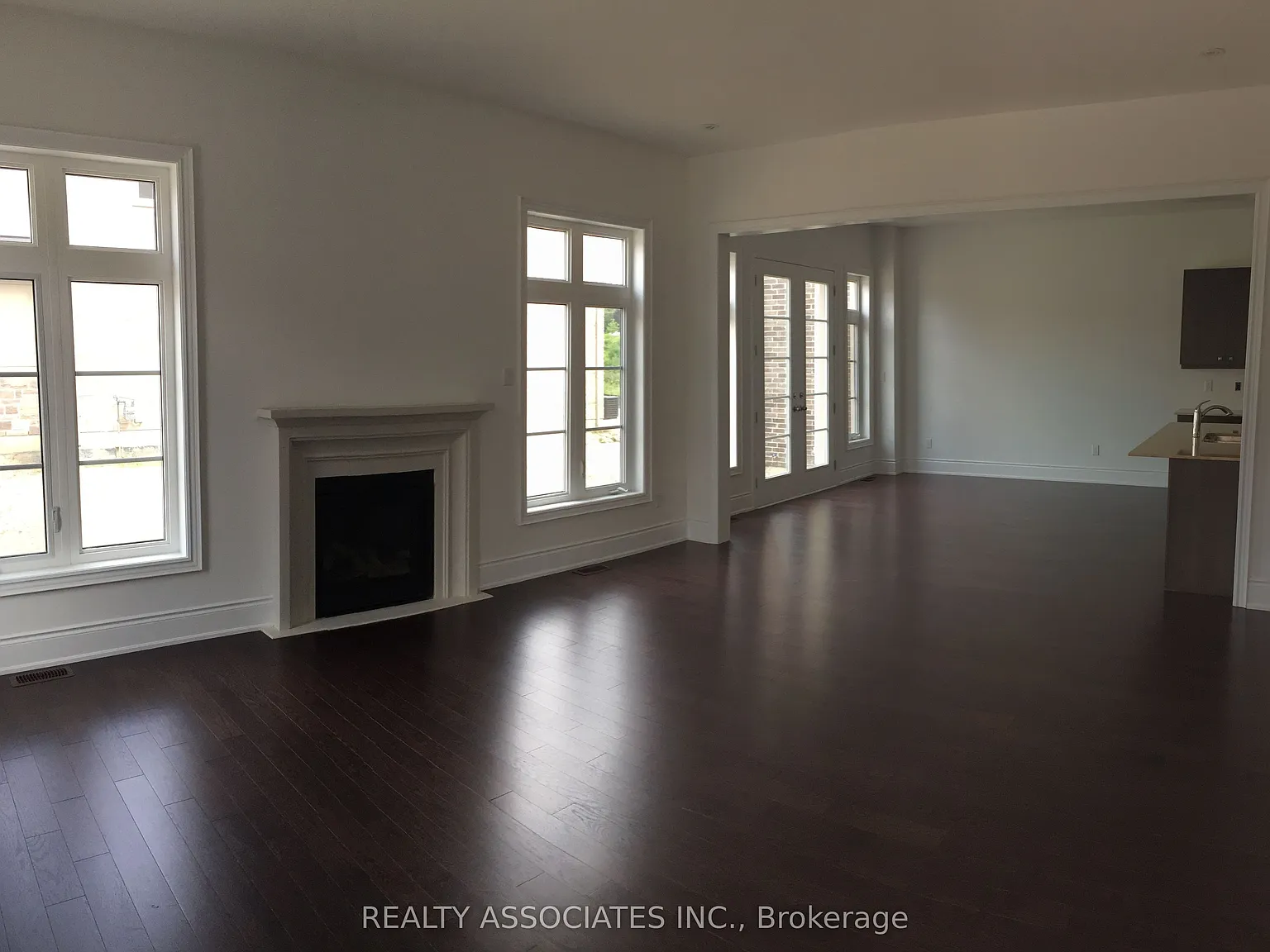 4 bed, $6,800 — Photo 3