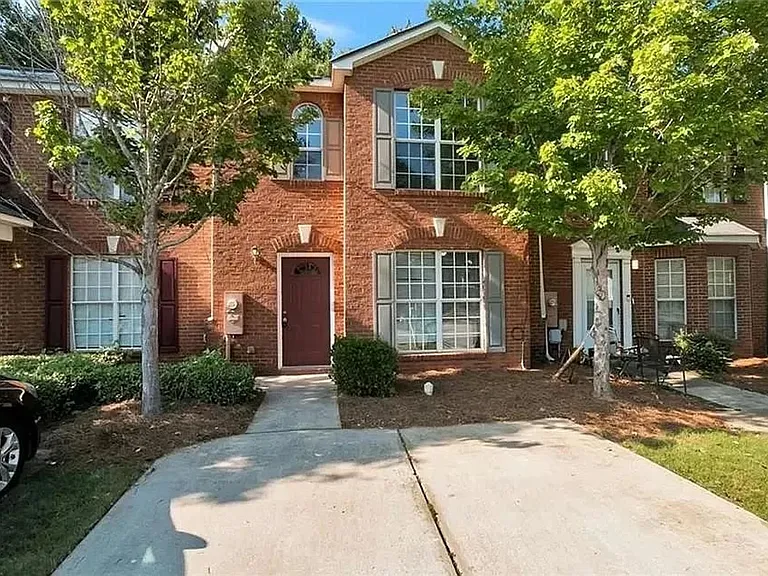 3833 Waldrop Ln — Photo 2