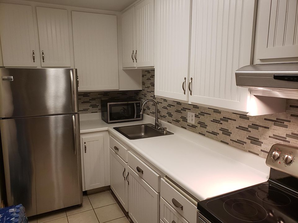 1st image of 701 N Los Felices Cir W #101
