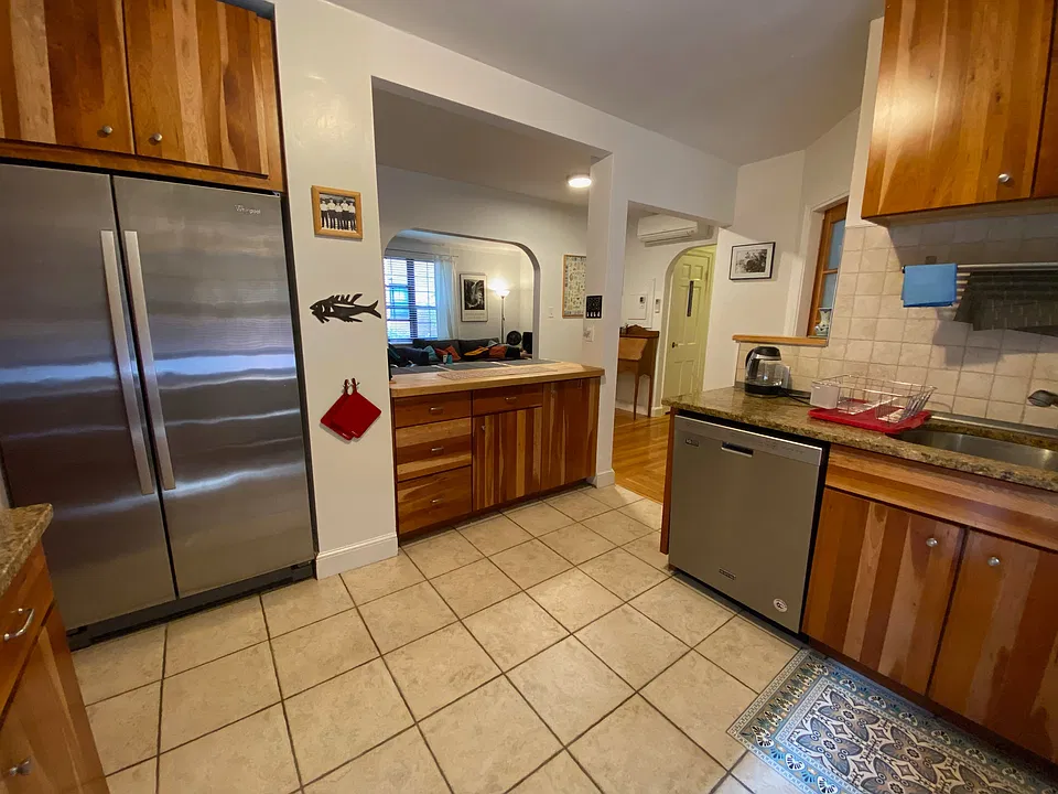 94 Marion St #1