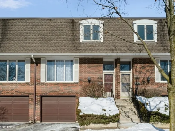 1861 Willowview Ter, Northfield, IL 60093