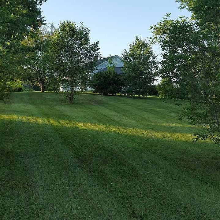 2nd image of 688 Murph Rd