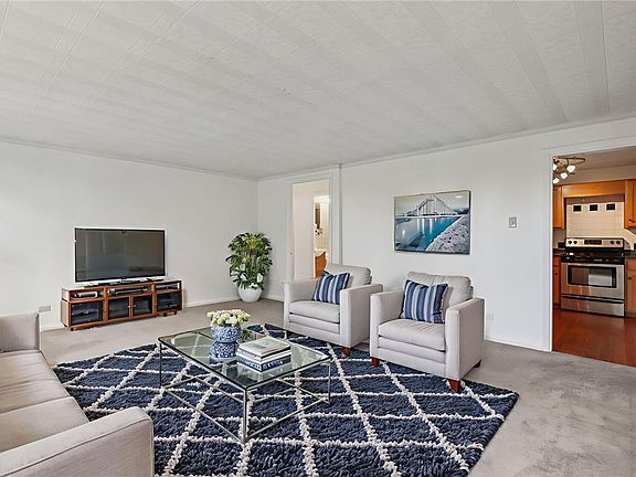 3rd image of 552 N Neville St APT 21
