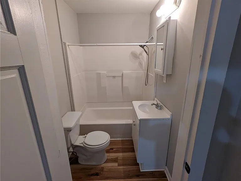 166 Hill St SE — Photo 7