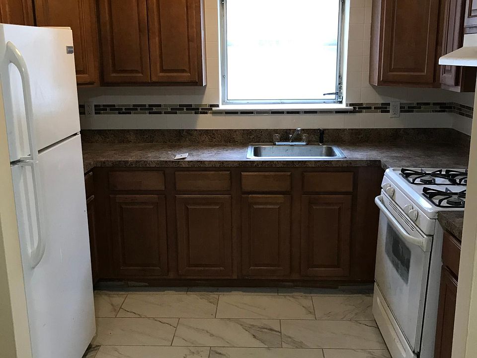 1st image of 640 Throggs Neck Expy Floor 1