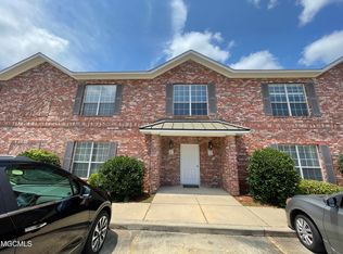 217 Armand Oaks, Ocean Springs, MS 39564