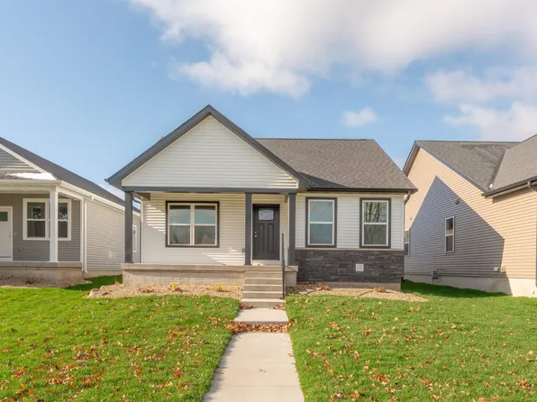119 Axlewood Dr, Waterloo, IA 50701