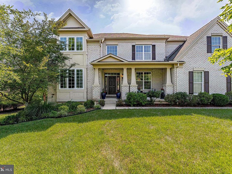 1st image of 132 Pratt Ln