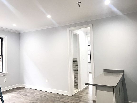 5th image of 4340 41st St APT 1F