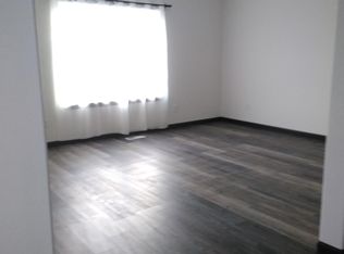 612 S 3rd St #1, Selah, WA 98942