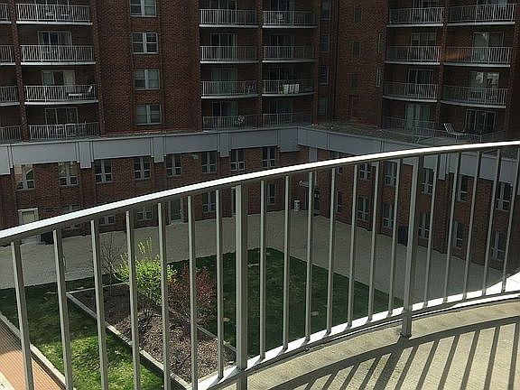 4th image of 411 S Old Woodward Ave Unit 701