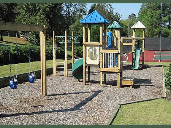 4th image of 54 Mission Hills Dr