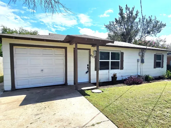 602 N Cates St, Decatur, TX 76234