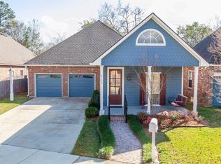 9136 Old Garden Ave, Baton Rouge, LA 70809
