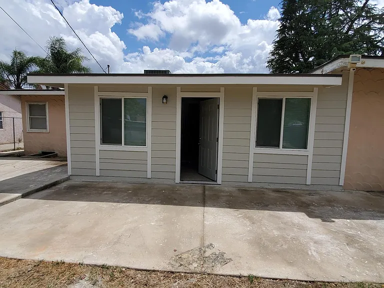 1415 Dewitt Ave — Photo 15