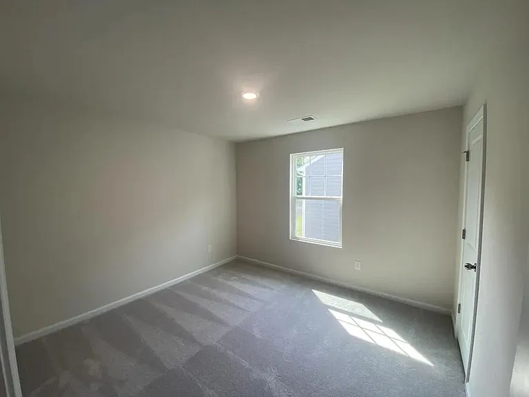 1537 Woodhouse Dr — Photo 8