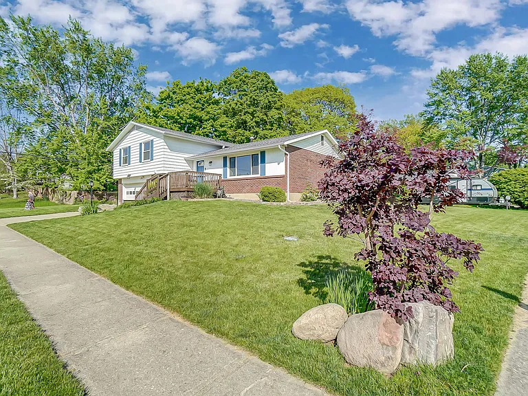 4216 Silver Oak St — Photo 2
