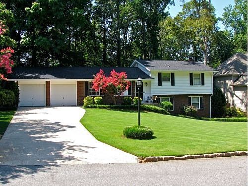 7/20/09 - 1541 Runnymeade Rd. NE