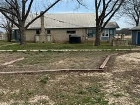 104 Simpson Rd, Comfort, TX 78013