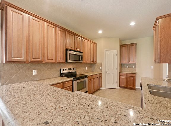 5th image of 10826 Bramante Ln