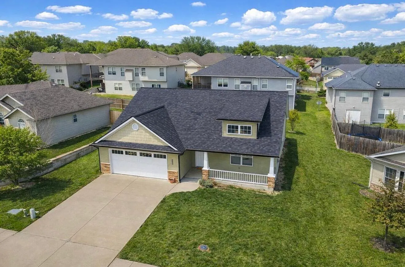 3 bed, 2.0 bath, 1536 sqft, $2,150 — Photo 1