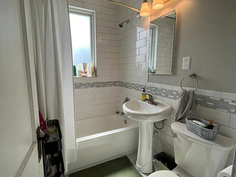 2517 Bryant Ave S #304 — Photo 8