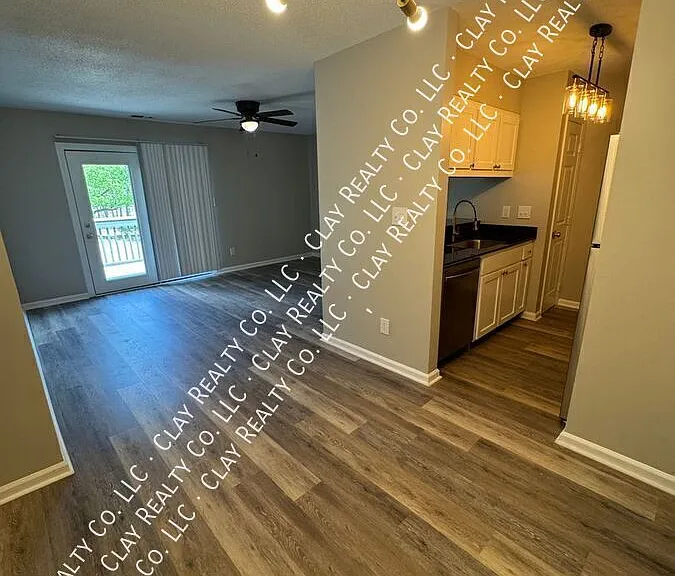 920L Highland Ave — Photo 12