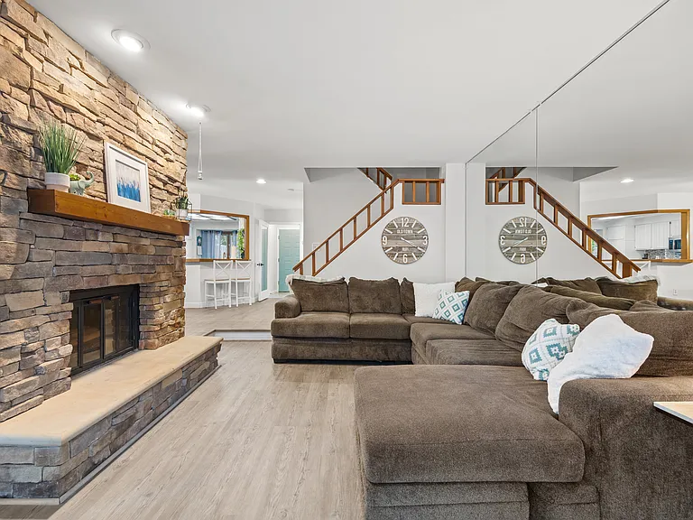 4321 Sunscape Ln — Photo 6