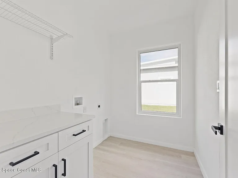 746 Harriet Ave — Photo 19
