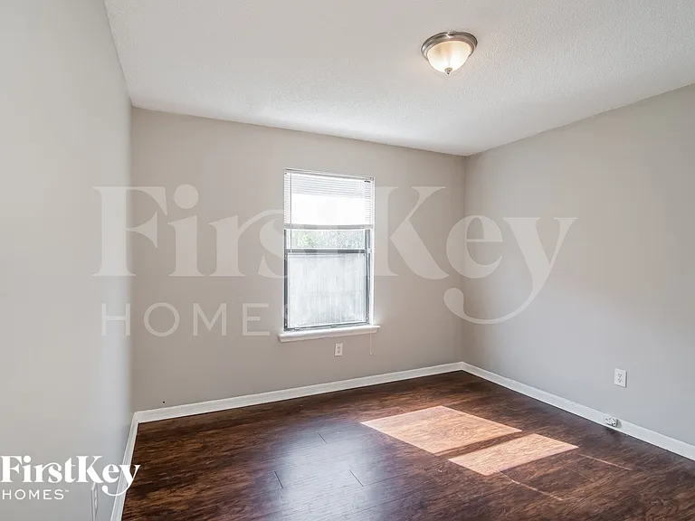 7734 Pikes Peak Dr — Photo 16