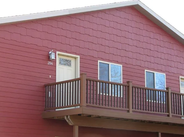 400 N Plum St #4, Vermillion, SD 57069