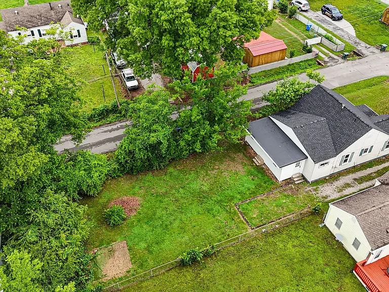 4600 Biltmore Ave — Photo 33