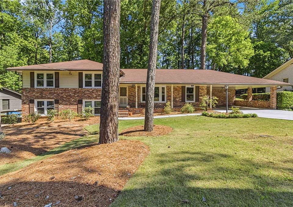 1st image of 2738 Foster Ridge Rd