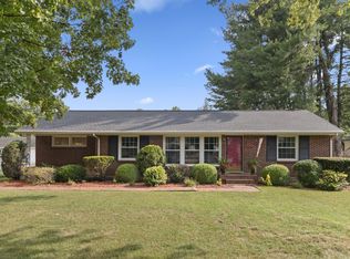 216 Crestland Dr, Columbia, TN 38401