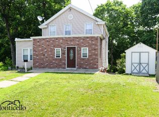 50 6th St, Waterford, NY 12188