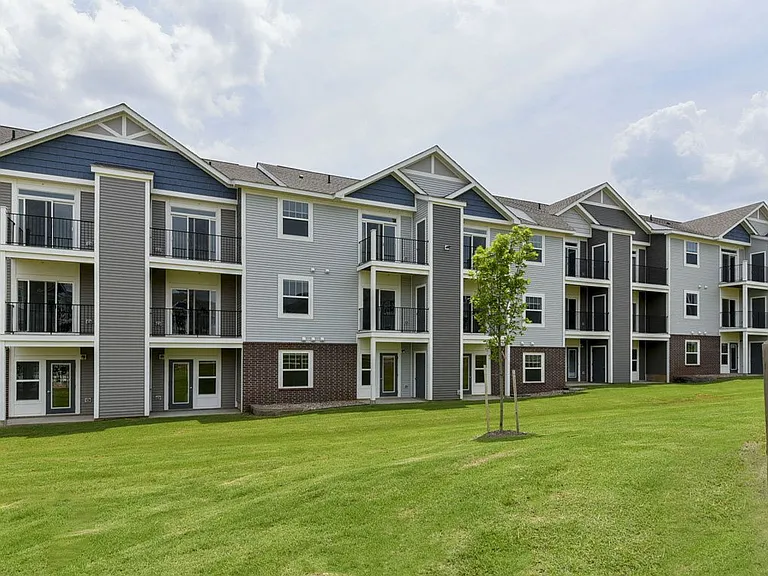 Dodson Pointe Apartment Homes — Photo 64
