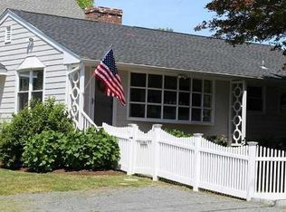 45 Bliss Mine Rd, Middletown, RI 02842