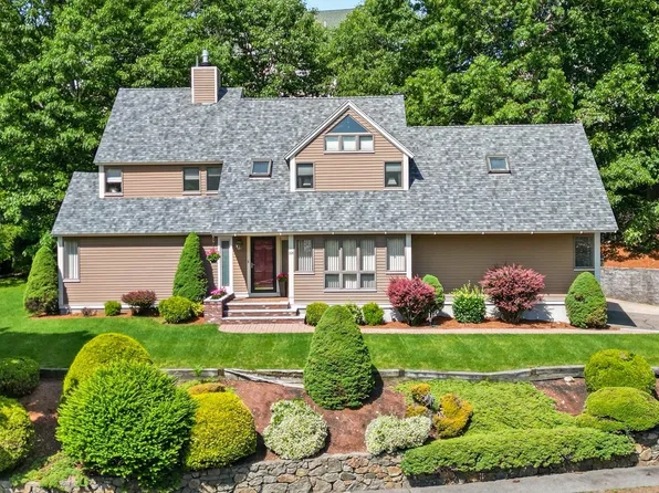 224 Bartholomew St, Peabody, MA 01960