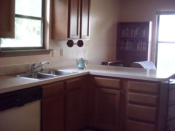 ample counter and cabinet space