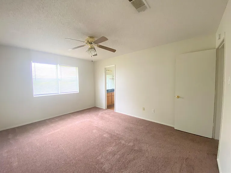 4610 Stallion Dr — Photo 9