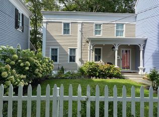 49 Center St, Clinton, NJ 08809