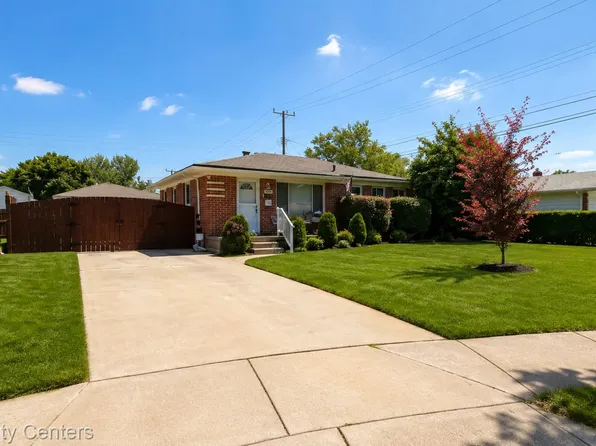 634 Michelle Ct, Garden City, MI 48135