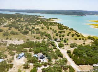 255 Dana Dr, Pipe Creek, TX 78063